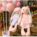 Peluche Coelha com orelhas longas